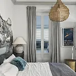 A Collection Rue Dantibes Elegant 130 M2 Designer Daire