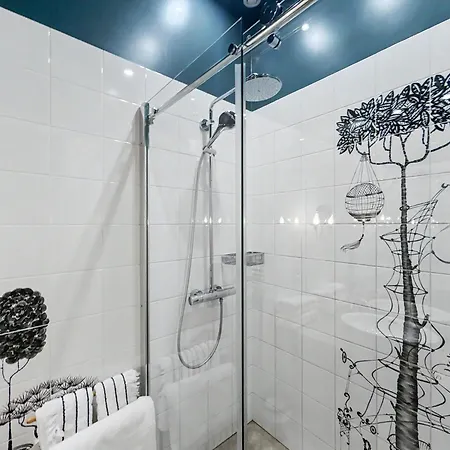 A Collection Rue Dantibes Elegant 130 M2 Designer Daire